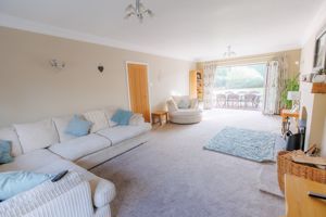 Lounge- click for photo gallery